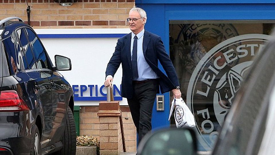 Claudio Ranieri datangi tempat latihan Leicester City. Copyright: &copy; Getty Images
